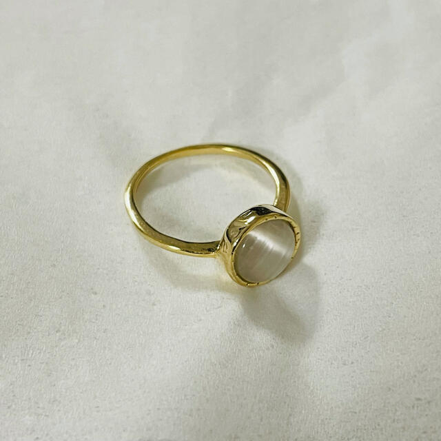 リング　ゴールド　ホワイトストーン レディースのアクセサリー(リング(指輪))の商品写真