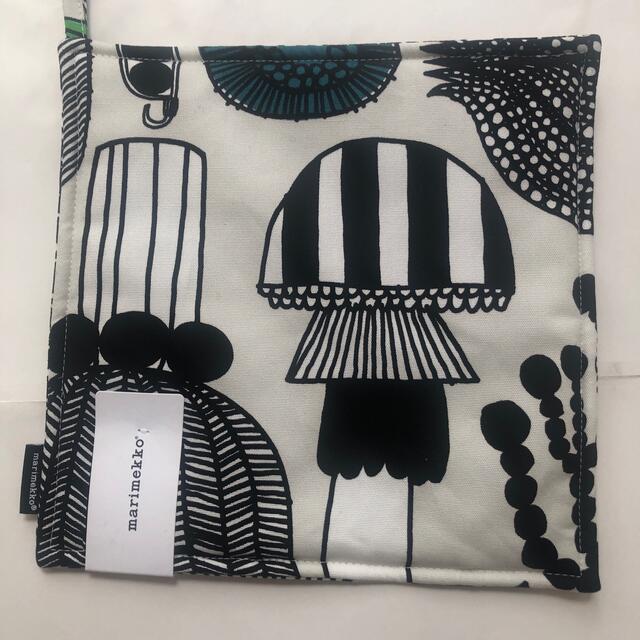 marimekko(マリメッコ)のマリメッコ　鍋しき　新品　marimekko ハンドメイドの生活雑貨(キッチン小物)の商品写真