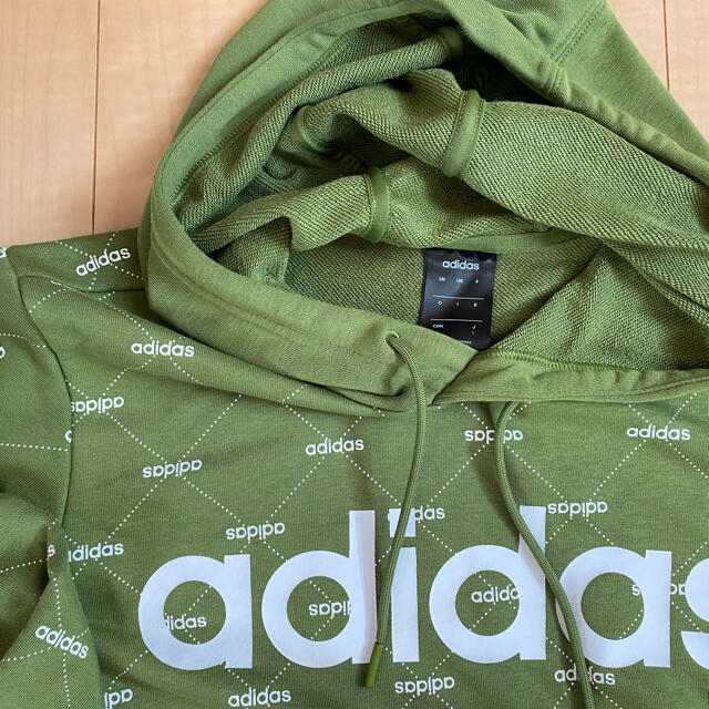 adidas(アディダス)のアディダスパーカー メンズのトップス(パーカー)の商品写真