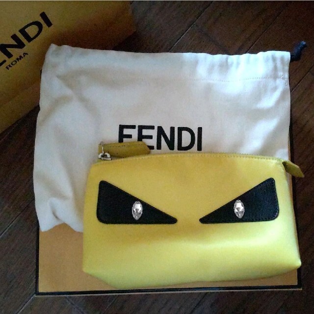 FENDI(フェンディ)のフェンディ　バグズ　ポーチ レディースのファッション小物(ポーチ)の商品写真