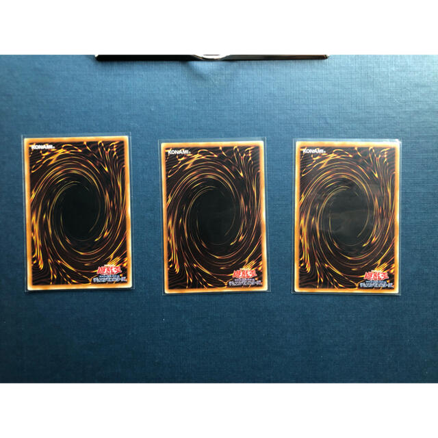 美品 遊戯王 スターダストドラゴン ブラックローズドラゴン 美品 遊戯王 スターダストドラゴン ブラックローズドラゴン