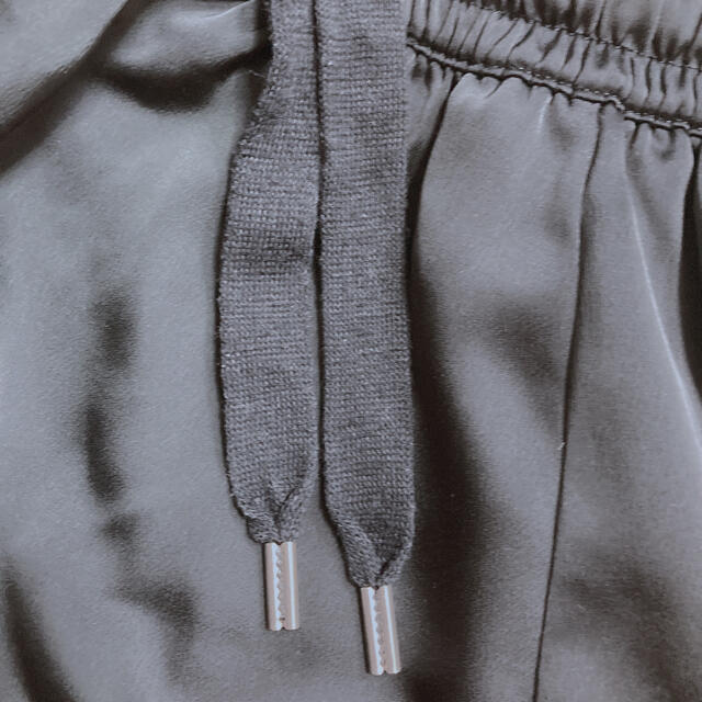 adidas(アディダス)のアディダス オリジナルス スカート サテン レディースのスカート(ロングスカート)の商品写真
