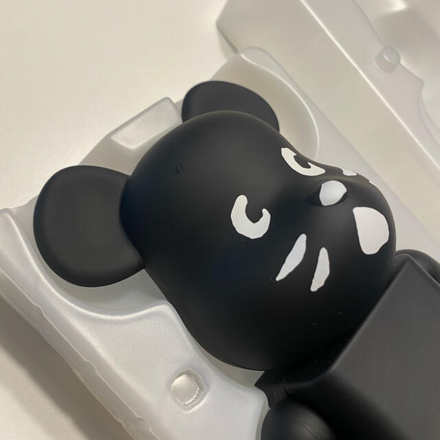 MEDICOM TOY(メディコムトイ)のBE@RBRICK にゃー 400％/ネネット にゃー ベアブリック エンタメ/ホビーのおもちゃ/ぬいぐるみ(キャラクターグッズ)の商品写真