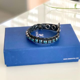 スワロフスキー(SWAROVSKI)のスワロフスキー　ブレスレット　ブルークリスタル　レザー(ブレスレット/バングル)