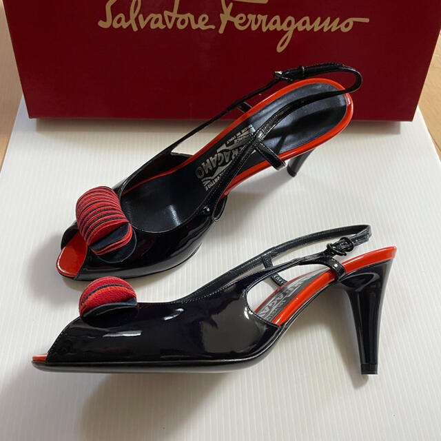 安い低価 Salvatore Ferragamo - フェラガモ サンダルの通販 by うめこ's shop｜サルヴァトーレフェラガモなら