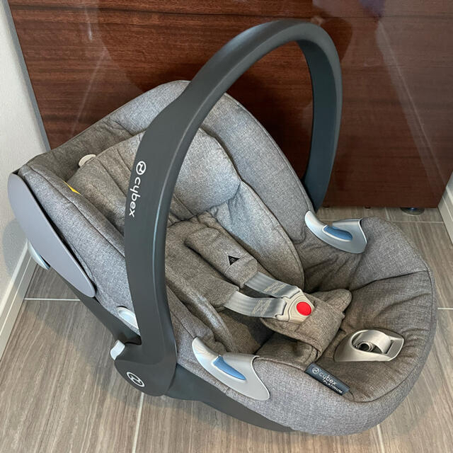 cybex ATON Qマンハッタングレー　後部座席ミラー付