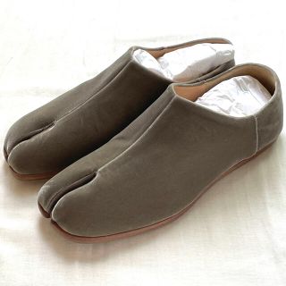 マルタンマルジェラ(Maison Martin Margiela)のマルジェラ 足袋 バブーシュ タビ スリッポン tabi beige 42(スリッポン/モカシン)