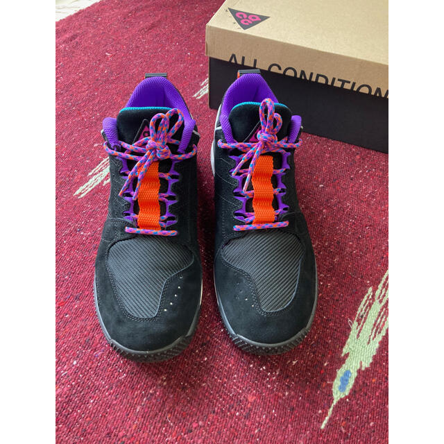 NIKE(ナイキ)のNike ACG Dog Mountain Black Hyper Grape メンズの靴/シューズ(スニーカー)の商品写真