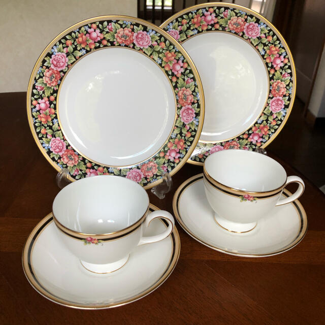 WEDGWOOD - 【美品】ウェッジウッド☆クリオ☆トリオ ペアの通販 by