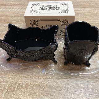 アナスイ(ANNA SUI)の週末限定価格【未使用品】アナスイビューティトレイA 【中古品】アナスイブラシ立て(その他)