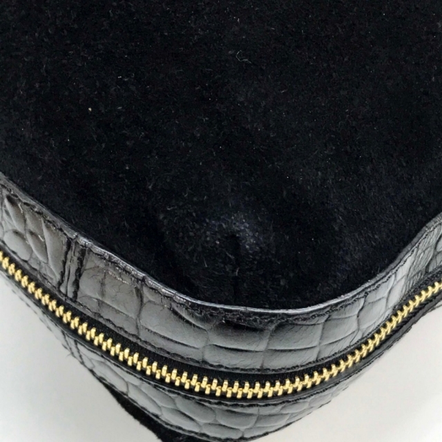 Cole Haan(コールハーン)のコールハーン 型押しレザー セミショルダー ワンショルダー ブラック レディース レディースのバッグ(ショルダーバッグ)の商品写真