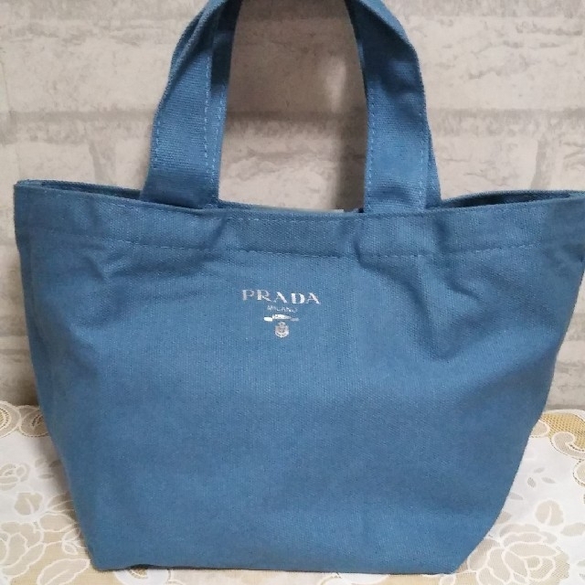 PRADA(プラダ)のプラダノベルティトートバック レディースのバッグ(トートバッグ)の商品写真