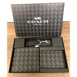 コーチ(COACH)のコーチ　折り財布　定期入れ　キーホルダーの3点セット　新品未使用(折り財布)