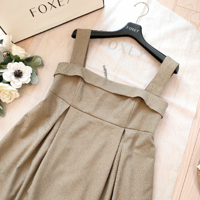 FOXEY ホームクリーニング可能 リネンフェイス エンパイアワンピース