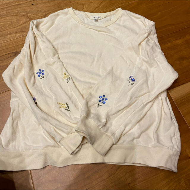 Seraph(セラフ)のSeraph (セラフ) フリル長袖Tシャツ  １３０センチ キッズ/ベビー/マタニティのキッズ服女の子用(90cm~)(Tシャツ/カットソー)の商品写真
