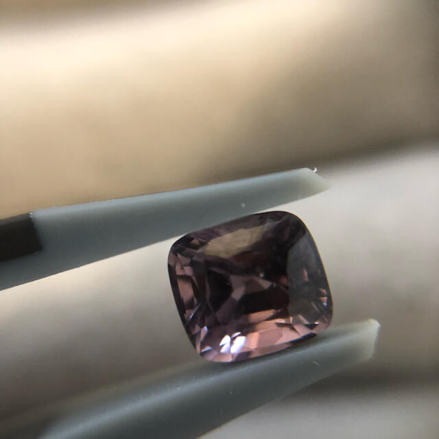 スピネル ルース 1.22ct ハンドメイドの素材/材料(各種パーツ)の商品写真