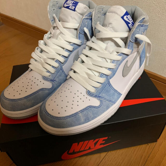 NIKE AIR JORDAN 1 HIGH OG "HYPER ROYAL"  メンズの靴/シューズ(スニーカー)の商品写真