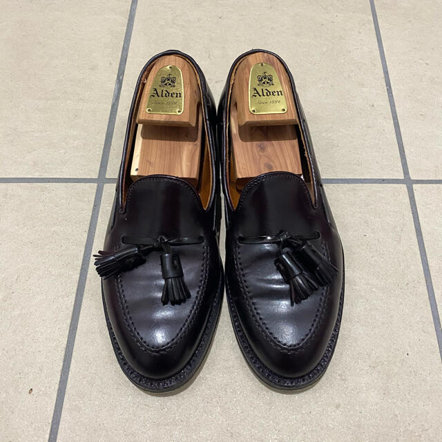 Alden(オールデン)の【希少・美品】alden コードバン　タッセルローファー メンズの靴/シューズ(スリッポン/モカシン)の商品写真