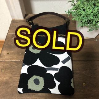 マリメッコ(marimekko)のスマホケース　スマホポーチ　かわいい！　ハンドメイド　マリメッコ  ウニッコ(ポーチ)