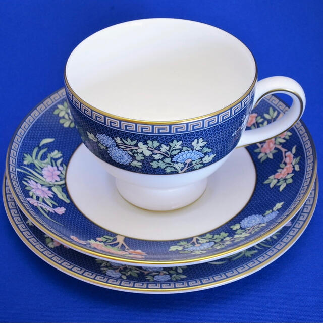 WEDGWOOD(ウェッジウッド)のWedgwood ｜Blue Siam カップ＆ソーサー インテリア/住まい/日用品のキッチン/食器(食器)の商品写真