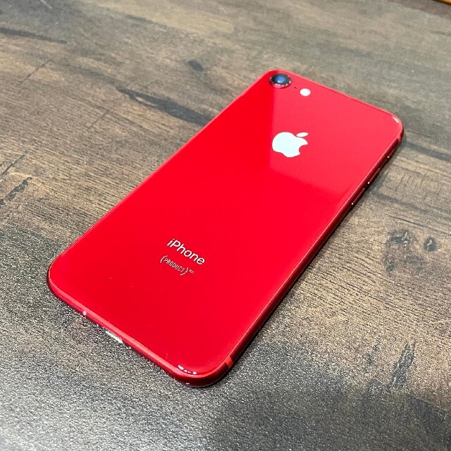 iPhone(アイフォーン)のApple iPhone8 64GB (docomo simロック解除済) スマホ/家電/カメラのスマートフォン/携帯電話(スマートフォン本体)の商品写真