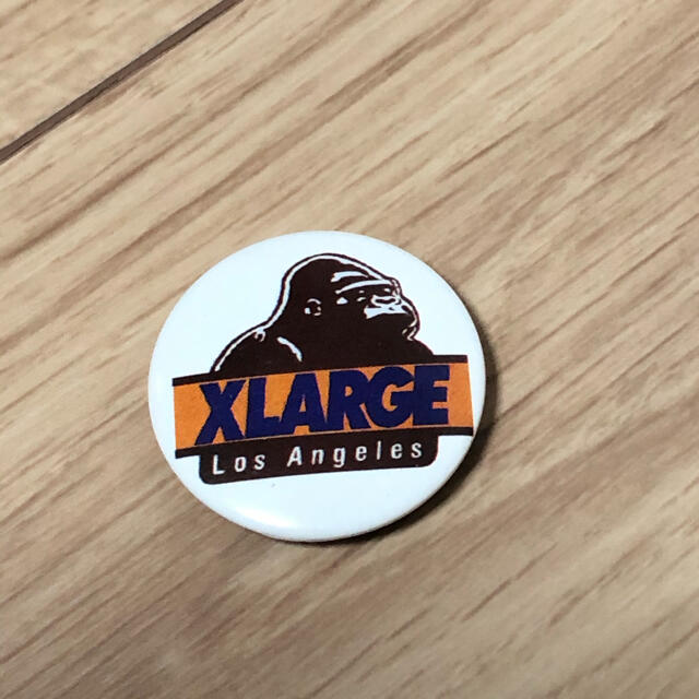XLARGE(エクストララージ)のXLARGE 缶バッジ エンタメ/ホビーのアニメグッズ(バッジ/ピンバッジ)の商品写真