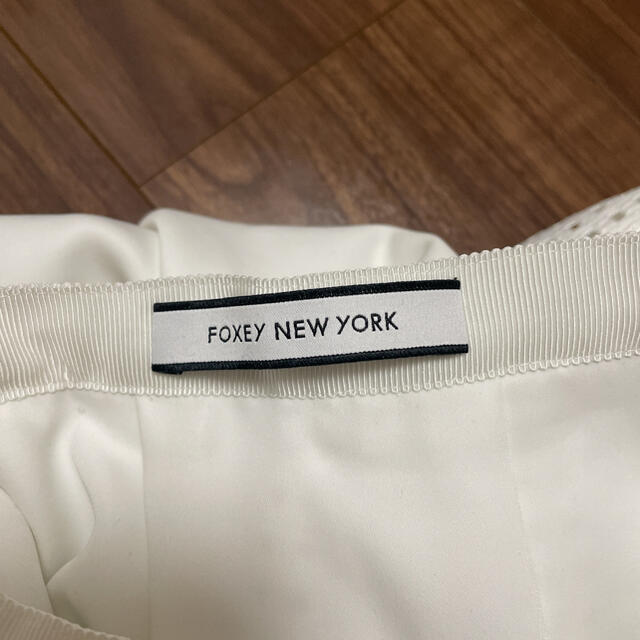 FOXEY(フォクシー)のfoxey newyork⭐︎白　スカート⭐︎サイズ38⭐︎超美品！ レディースのスカート(ひざ丈スカート)の商品写真