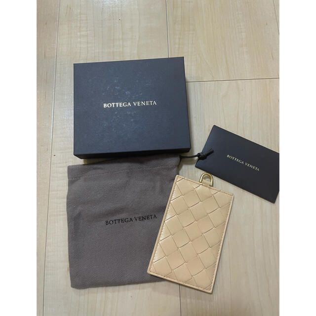 Bottega Veneta(ボッテガヴェネタ)の【新品・未使用】ボッテガ　パスケース　カードケース レディースのファッション小物(パスケース/IDカードホルダー)の商品写真