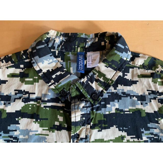 H&M(エイチアンドエム)のH&M デジタルカモ柄　シャツ　camo 迷彩 カモ柄 メンズのトップス(シャツ)の商品写真