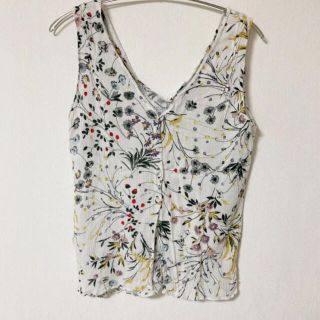 ザラ(ZARA)の花柄 タンクトップ(タンクトップ)