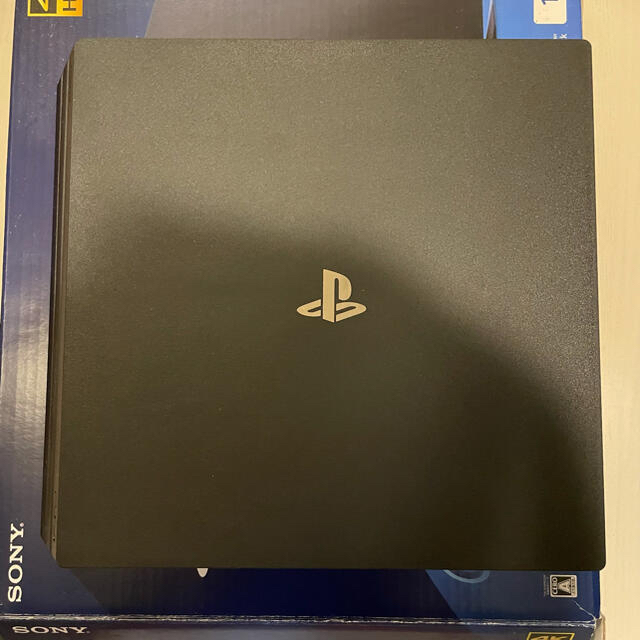 PS4 Pro 1TB コントローラー3つ　ソフト2つ 1