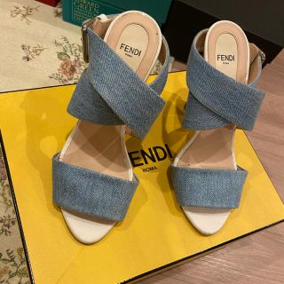 フェンディ(FENDI)のFENDIサンダル(ハイヒール/パンプス)