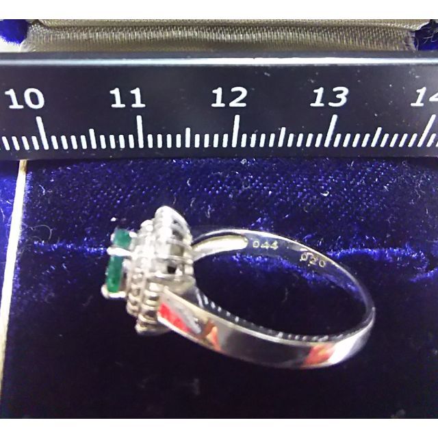 宝石店購入　未使用　指輪　リング　プラチナ　エメラルド　ダイヤ　K18