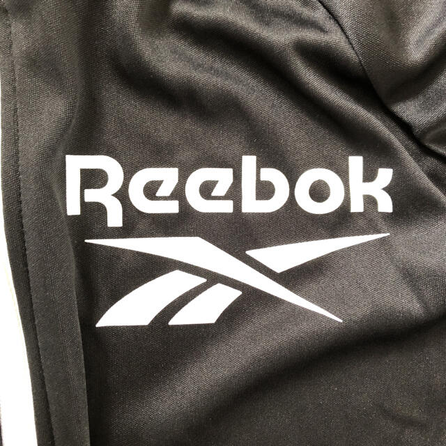 Reebok(リーボック)の【超お得!】最終価格!リーボックラッシュガード レディースの水着/浴衣(水着)の商品写真