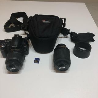 ニコン(Nikon)の値下げ！Nikon D3000 レンズ2つ、メモリーカード、カメラケース付き(デジタル一眼)