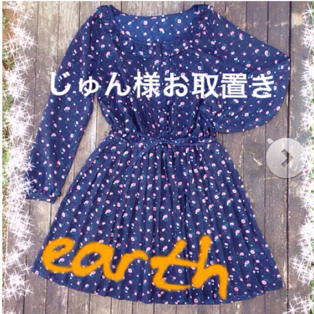 earth music & ecology(アースミュージックアンドエコロジー)のearth 花柄ワンピース レディースのワンピース(ミニワンピース)の商品写真