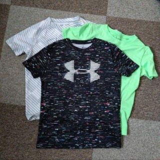 アンダーアーマー(UNDER ARMOUR)のUNDER ARMOUR tシャツ 3枚(Tシャツ/カットソー)