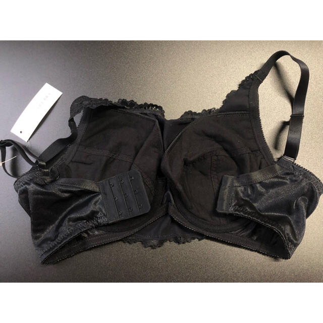 LULU SMART BRA ルルスマートブラ 大きな胸を小さく見せる　E75 レディースの下着/アンダーウェア(ブラ)の商品写真