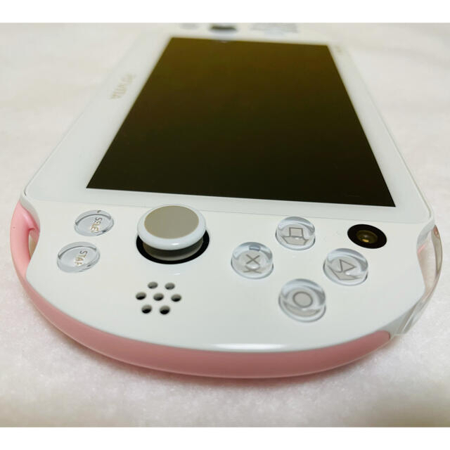 PlayStation Vita(プレイステーションヴィータ)の☆美品☆PSVita PCH-2000 ZA19 本体 ライトピンクホワイト   エンタメ/ホビーのゲームソフト/ゲーム機本体(家庭用ゲーム機本体)の商品写真