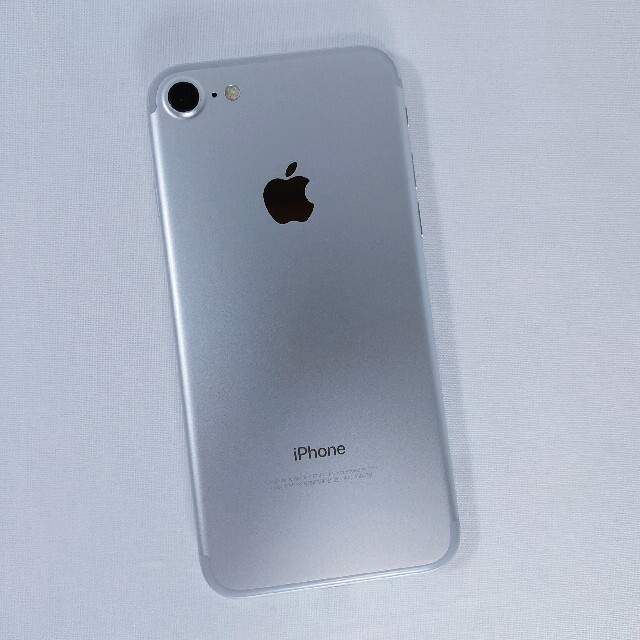 iPhone 7 Silver 32 GB docomo 1