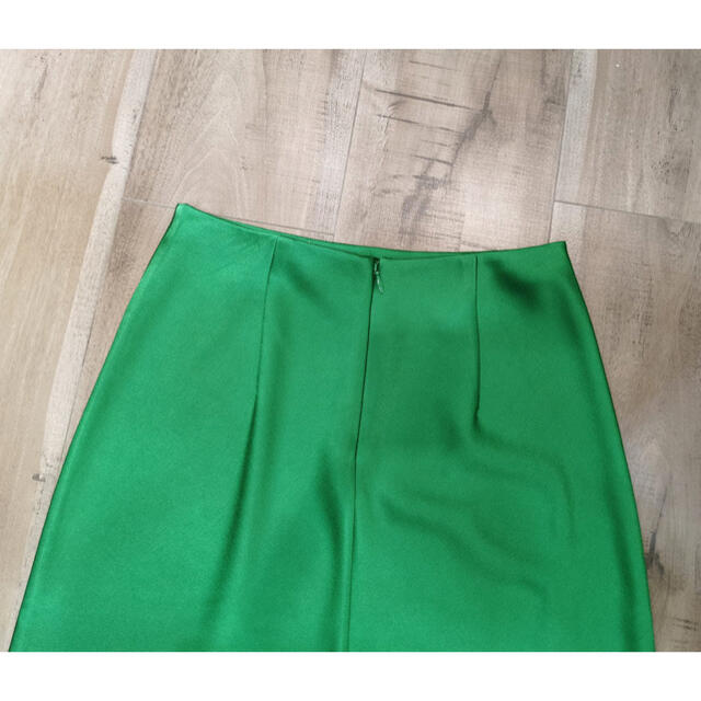 Alice+Olivia(アリスアンドオリビア)の❤️ ★Alice olive2021新作新品　緑スカート 綺麗オシャレ レディースのスカート(ロングスカート)の商品写真