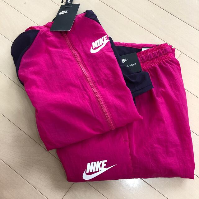 NIKE(ナイキ)の【サイズ150】NIKE ナイロンスエット上下 キッズ/ベビー/マタニティのキッズ服女の子用(90cm~)(ジャケット/上着)の商品写真