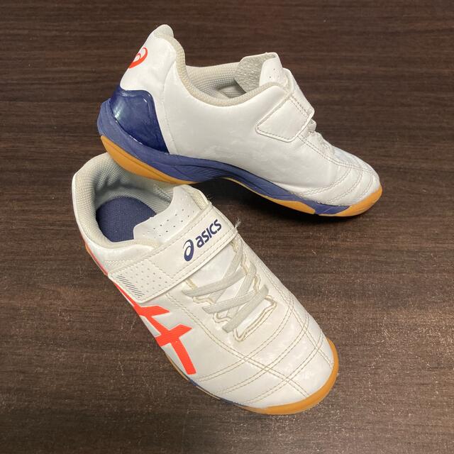 asics(アシックス)のフットサルシューズ 19.0cm 屋内用 ASICS サッカー スポーツ/アウトドアのサッカー/フットサル(シューズ)の商品写真