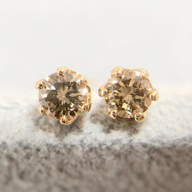 k18 天然ダイヤモンド ピアス 0.4ct（0.2ct×2） レディースのアクセサリー(ピアス)の商品写真