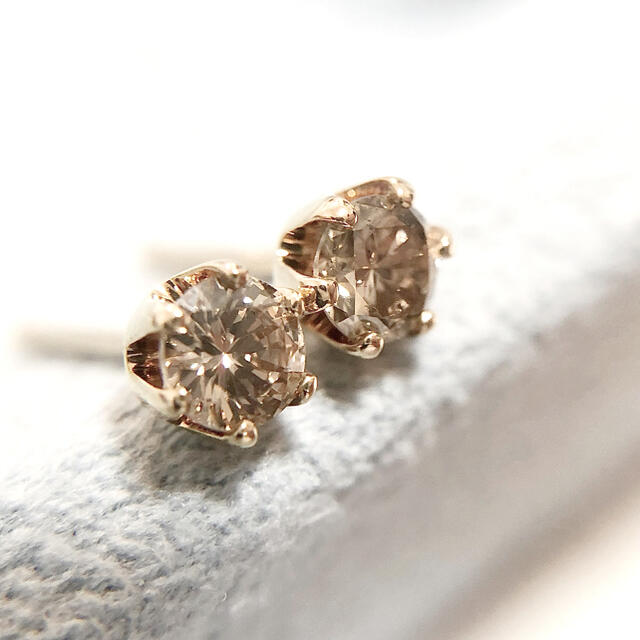 k18 天然ダイヤモンド ピアス 0.4ct（0.2ct×2） レディースのアクセサリー(ピアス)の商品写真