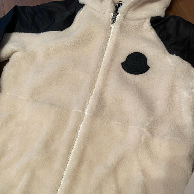 MONCLER(モンクレール)の【新品】MONCLER モンクレール フーデッド ボア ジャケット 14A レディースのジャケット/アウター(ダウンジャケット)の商品写真