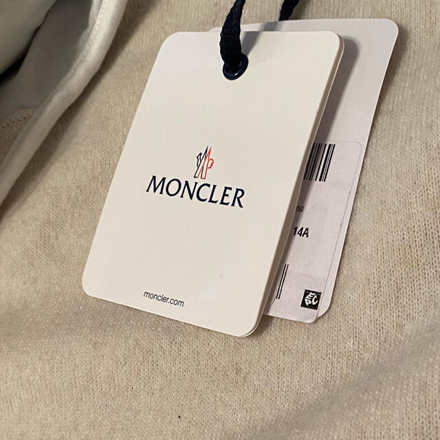 MONCLER(モンクレール)の【新品】MONCLER モンクレール フーデッド ボア ジャケット 14A レディースのジャケット/アウター(ダウンジャケット)の商品写真