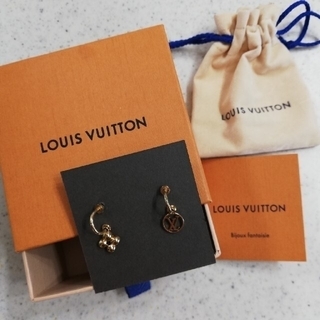 ルイヴィトン(LOUIS VUITTON)の美品LOUISVUITTON人気のロゴマークピアス(ピアス)