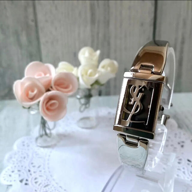 Saint Laurent(サンローラン)の【ミーコ様専用】イヴサンローラン バングルウォッチ 40周年限定モデル レディースのファッション小物(腕時計)の商品写真