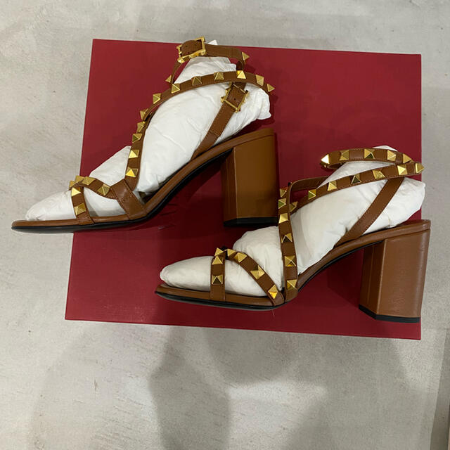 VALENTINO - 値下げVALENTINO バレンチノ ヴァレンティノ サンダルの ... 値下げヴァレンティノサンダル